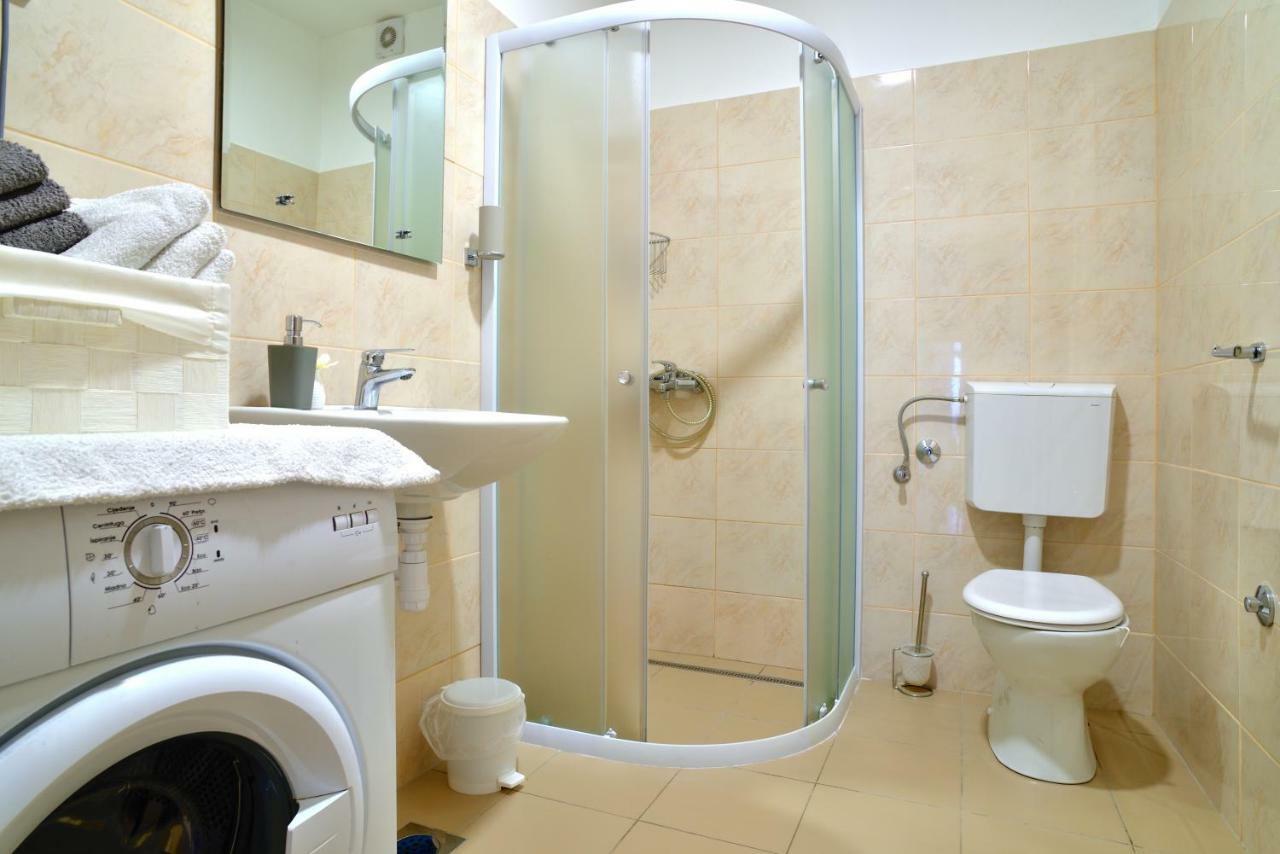 Red Rose Apartment Сплит Екстериор снимка