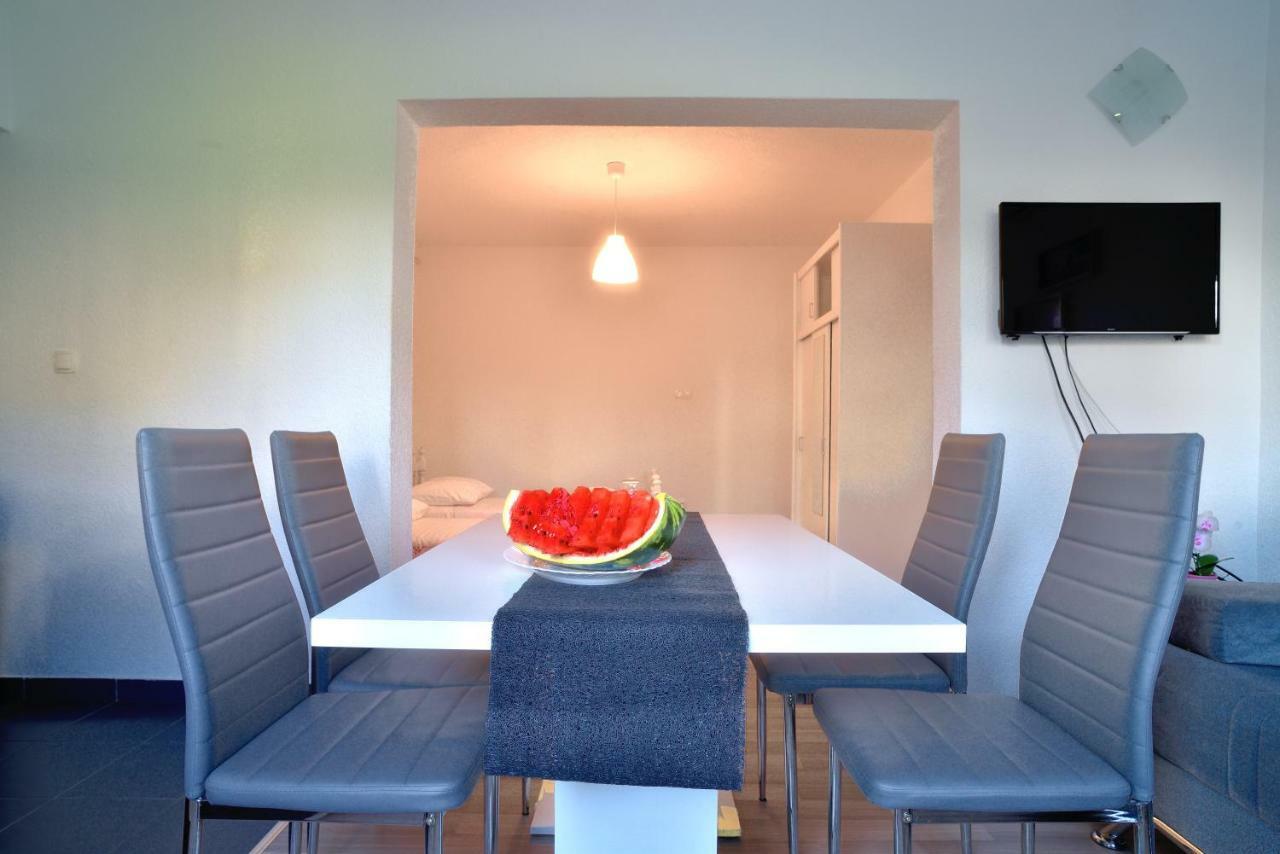 Red Rose Apartment Сплит Екстериор снимка
