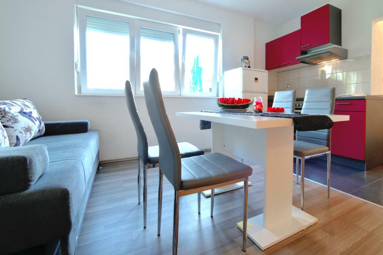 Red Rose Apartment Сплит Екстериор снимка