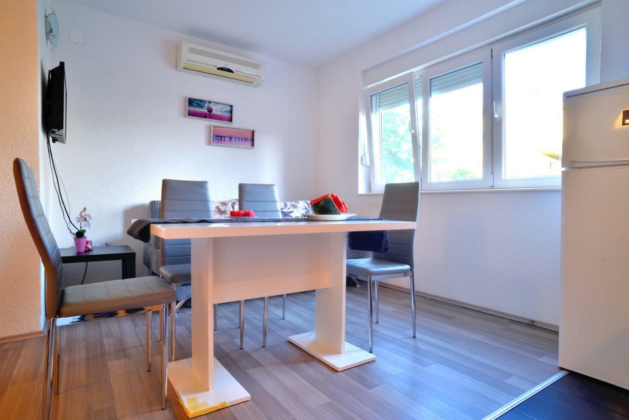 Red Rose Apartment Сплит Екстериор снимка