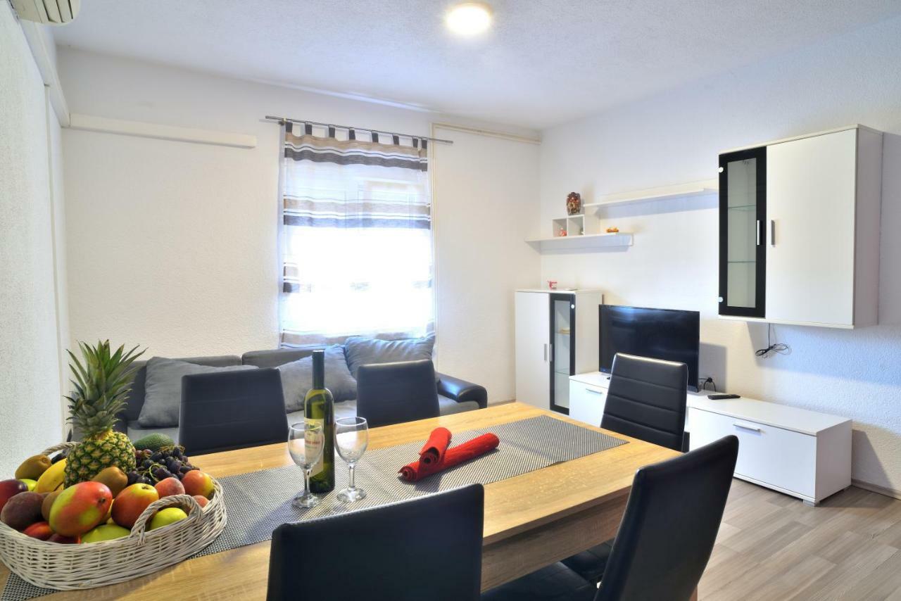 Red Rose Apartment Сплит Екстериор снимка