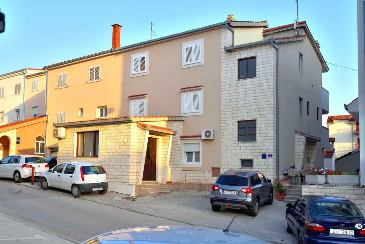 Red Rose Apartment Сплит Екстериор снимка