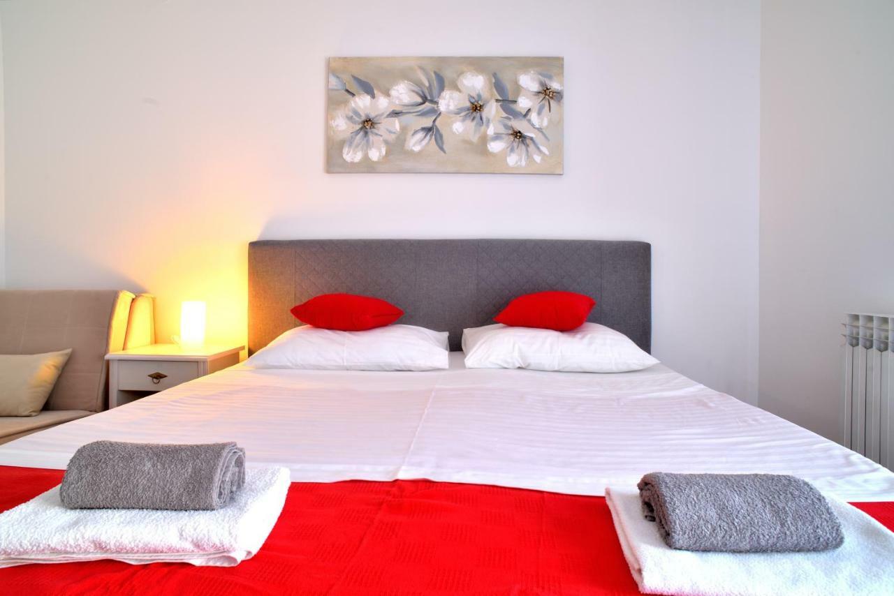 Red Rose Apartment Сплит Екстериор снимка