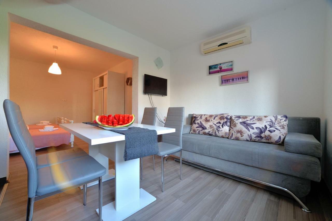 Red Rose Apartment Сплит Екстериор снимка