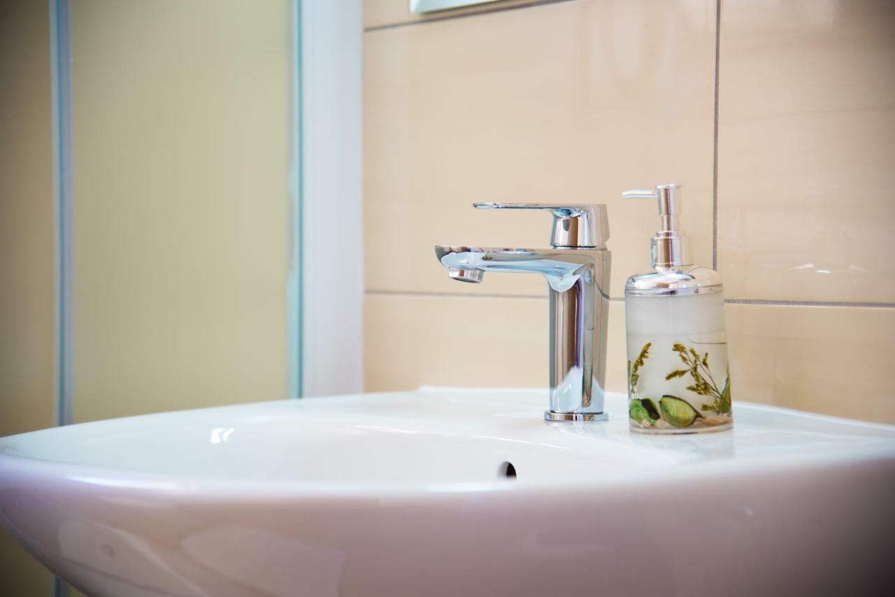 Red Rose Apartment Сплит Екстериор снимка