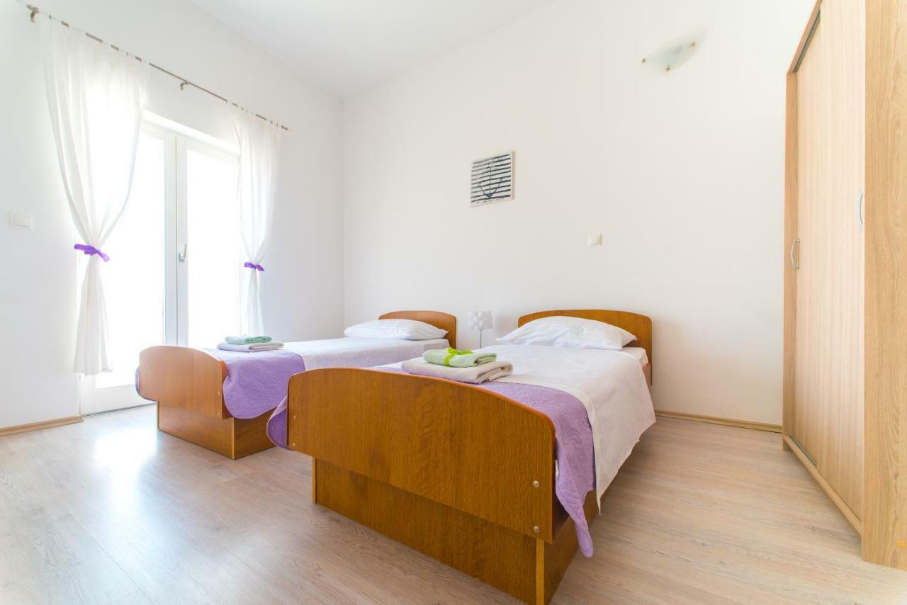 Red Rose Apartment Сплит Екстериор снимка