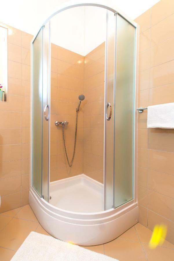 Red Rose Apartment Сплит Екстериор снимка