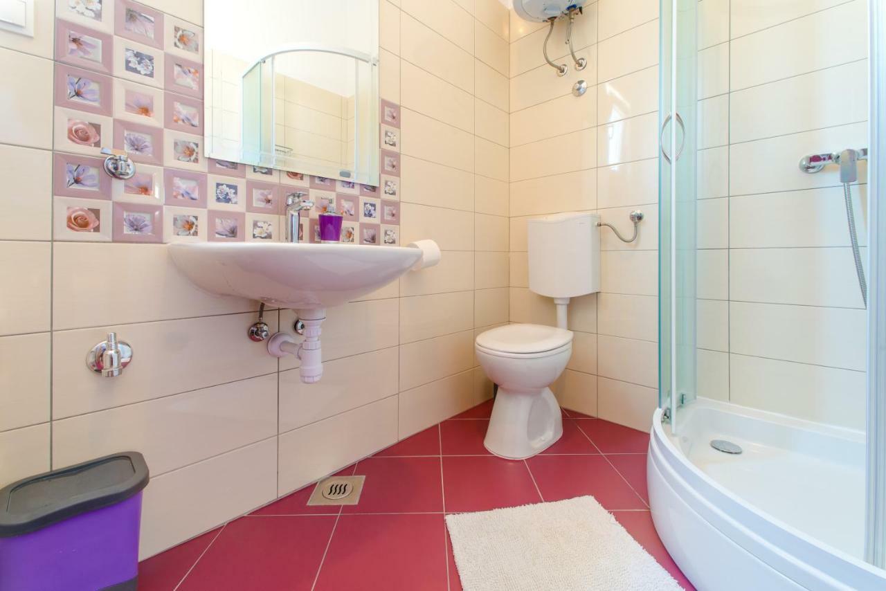 Red Rose Apartment Сплит Екстериор снимка
