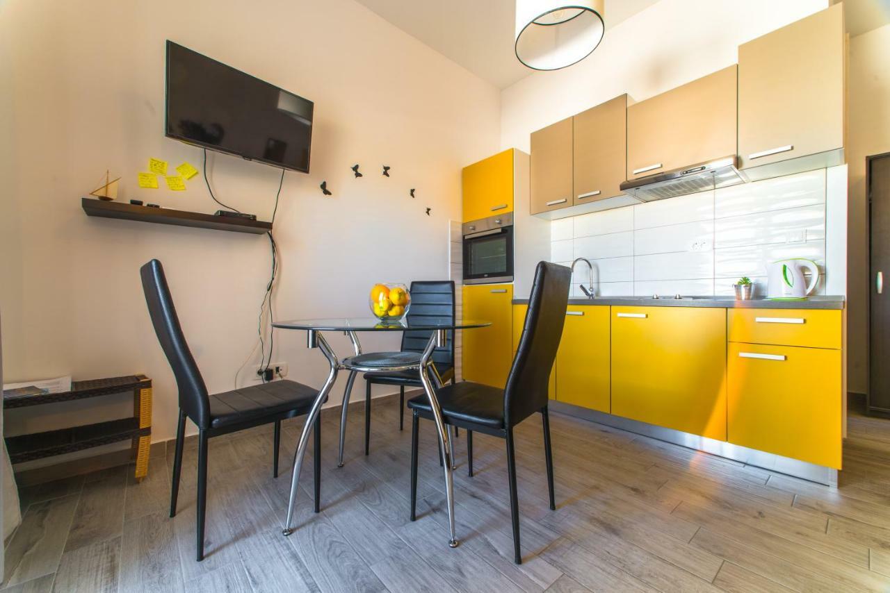 Red Rose Apartment Сплит Екстериор снимка