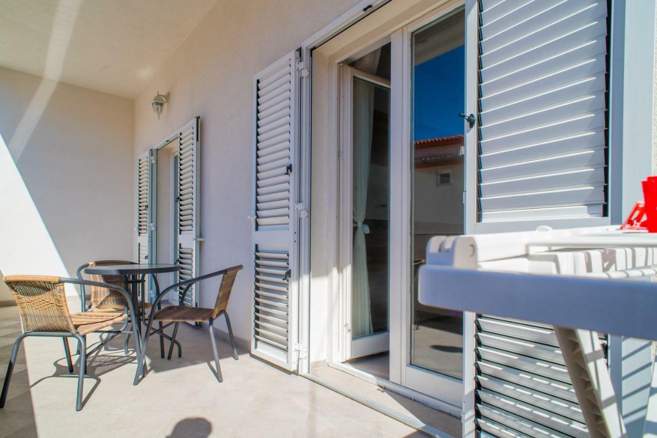 Red Rose Apartment Сплит Екстериор снимка